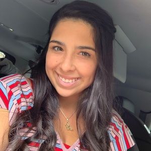 Meet your Posher, Gabi